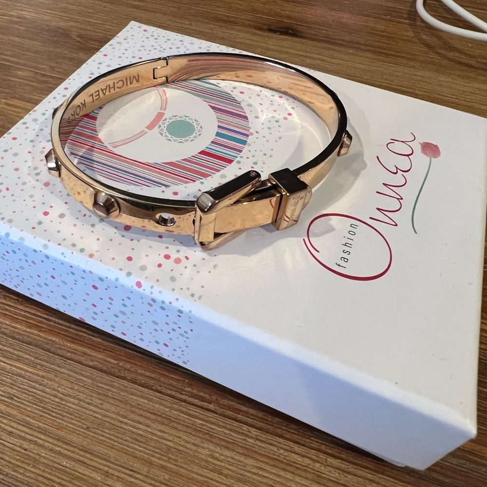 Michael Kors Bangle bracelet - Picture 2 of 3